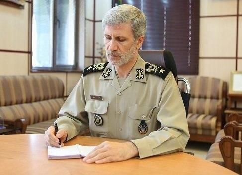 وزیر دفاع: برای تقویت قدرت پدافند هوایی کشور تلاش می کنیم وزیر دفاع: برای تقویت قدرت پدافند هوایی کشور کوشش می کنیم