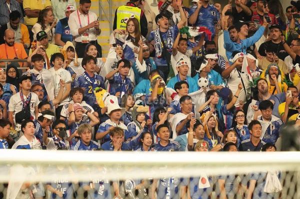 تصاویر حرکت استثنایی ژاپنی ها پس از شکست غیرمنتظره تیم ملی ژاپن مقابل کاستاریکا